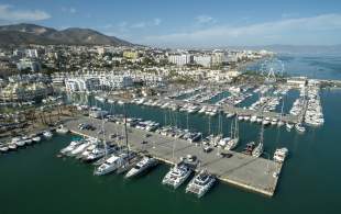 Cómo moverse en barco en Benalmádena
