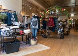 Holiday Shopping in Manitowoc