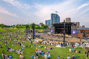 Allianz Amphitheater