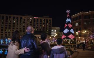 Merry & Bright: Your Guide to Holiday Shopping in Newport News, VA