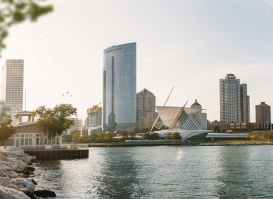 Milwaukee Skyline Art Museum