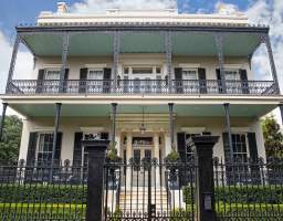 Discover why this historic neighborhood attracts Hollywood stars and lives in the imagination of millions. You’ll see the Old South come to life as you stroll through the heart of the beautiful Garden District. Our expert guides will bring you to the most luxurious Garden District homes as they share historical anecdotes and celebrity insights. With one look up at the immense mansions and a view down the picturesque tree-lined streets, you’ll see why the Garden District draws tourists and celebrities year after year.