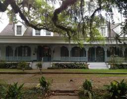 Explore the most Haunted Plantation Home in North America! This 8 hour and 30 minute tour transports you to Myrtles Plantation in the comfort of a private luxury SUV. You&#39;ll also make a stop at a local restaurant for lunch.