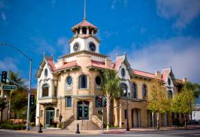 Discover Gilroy California