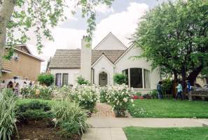 Explore Santa Ana’s Historic Neighborhoods with Scenic Walking Tours