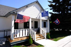 175 E Deloney