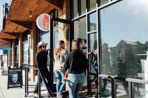 Maven District: Shopping