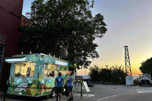 Champ's Legendary Creemee Stand