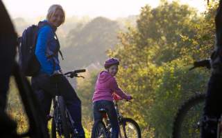 Family cycling on the Yorkshire Wolds