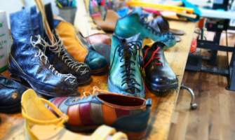 a-range-of-shoes-made-at-colorado-shoe-school-768x432