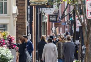 people shopping