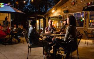 Outdoor Patio at the Sun Trapp