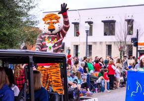 Aubie in Christmas parade