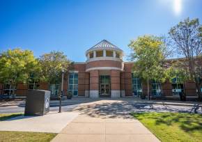 Auburn Public Library