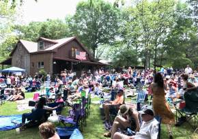 the crowd at the Boogie