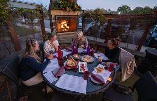 Sip, Savor & Soak Up the Sun: Hickory’s Best Outdoor Eats