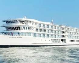American Melody Riverboat at Port of Paducah