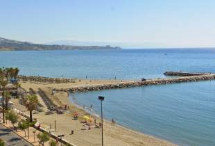Agosto en la playa de Fuengirola: dónde ir y cómo evitar las aglomeraciones