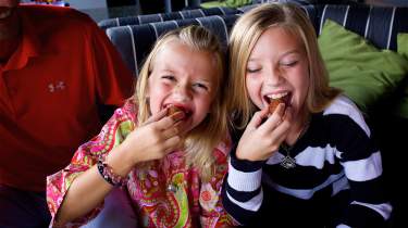 girls eating