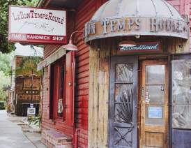 Le Bon Temps Roule - Magazine Street
