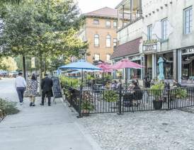 17th Street Outdoor Dining