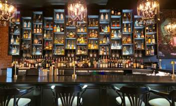 Warwick Nightlife: Where to Dine, Unwind, & Explore