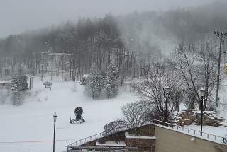 Live Webcam View at Blue Mountain Resort (Summit Lodge)