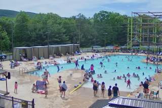 Live Webcam View at Great Wolf Lodge of the outdoor pool & ropes course