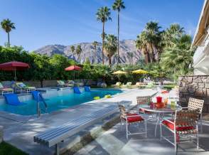 Top Neighborhoods for Vacation Rentals in Palm Springs