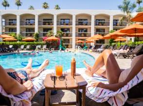 Palm Springs Budget Travel Guide
