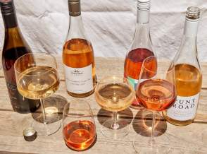 Best Wine Tasting & Wine Lounges in Palm Springs