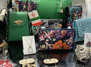 Palm Springs Shopping Guide: Stylish Women’s Boutiques on a Budget