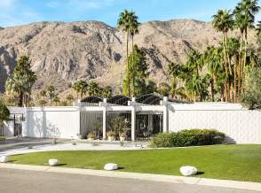 Mod Squad Tours: Experience Palm Springs Architecture Up Close