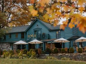 The exterior of Highlander Mountain House in Highlands, North Carolina.