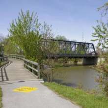 Wells Street Bridge Trail