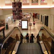 Galleria Mall escalators (low-res)