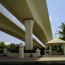 Under 17th Street Bridge Causeway (low-res)