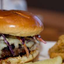 burgers and brews peachtree corners