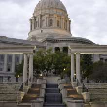 capitol-w-fountain