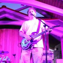 Nightlife_guitar-player