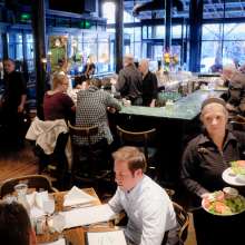 M's Pub - Service