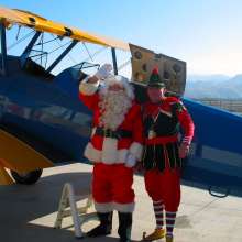 Santa-fly in at Palm Spings Air Museum