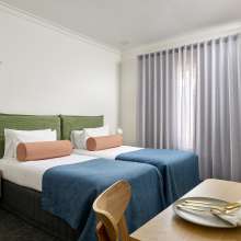 Baileys Parkside Motel