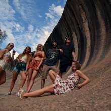 Share Bus Travellers, Wave Rock