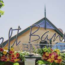 Left Bank Melbourne Cup