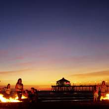 bonfire w_pier 2013