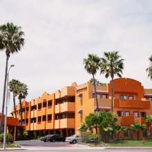 comfort suites exterior