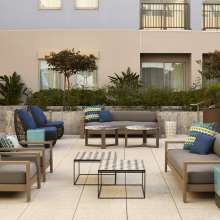 Kimpton Shorebreak Courtyard 2