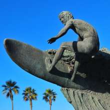 SurfStatue1