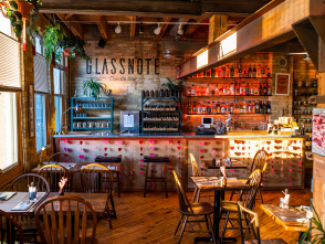 interior view seating and bar of Glassnote Candle Bar